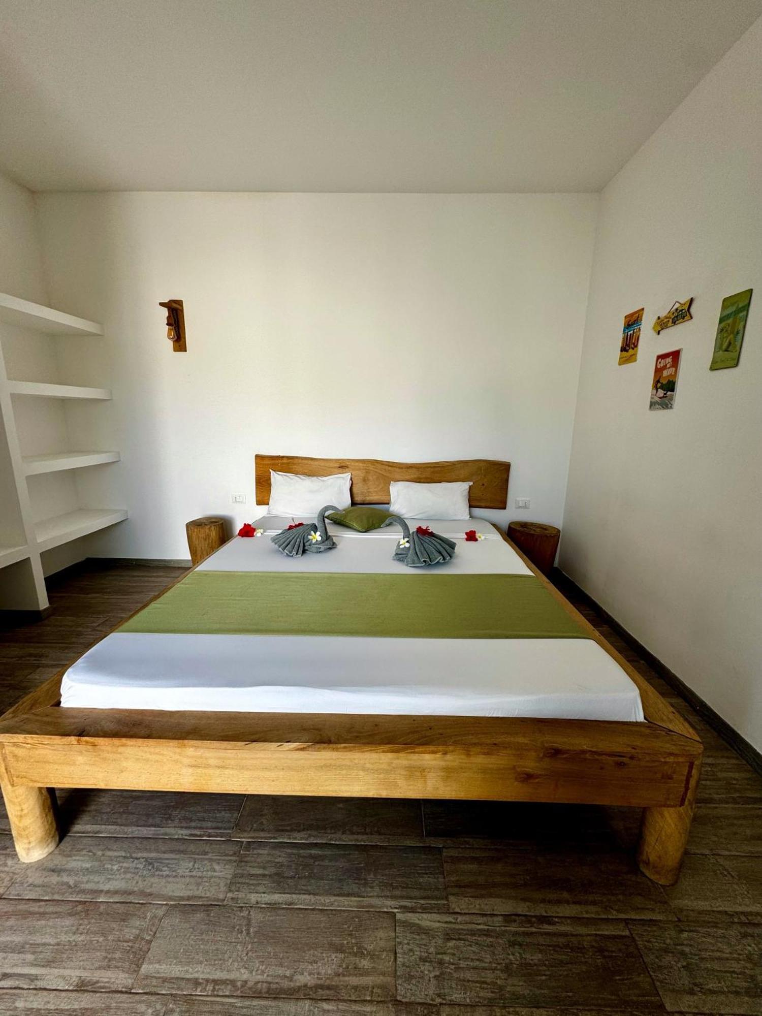 La Base Hotel 吉汶瓦 外观 照片